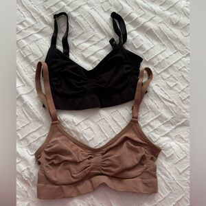 Skims 2 seamless sculpt bralette’s size S